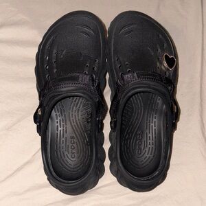 CROCS Women’s Black Echo Clogs with Gold Trimmed Black Heart Accent Jibbitz